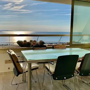 https://sea-view-luxury-apartment-villeneuve-loubet.fr-provencehotel.com