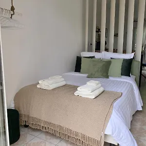 https://studio-dans-lotissement-calme-proche-du-centre.inbrittany.com